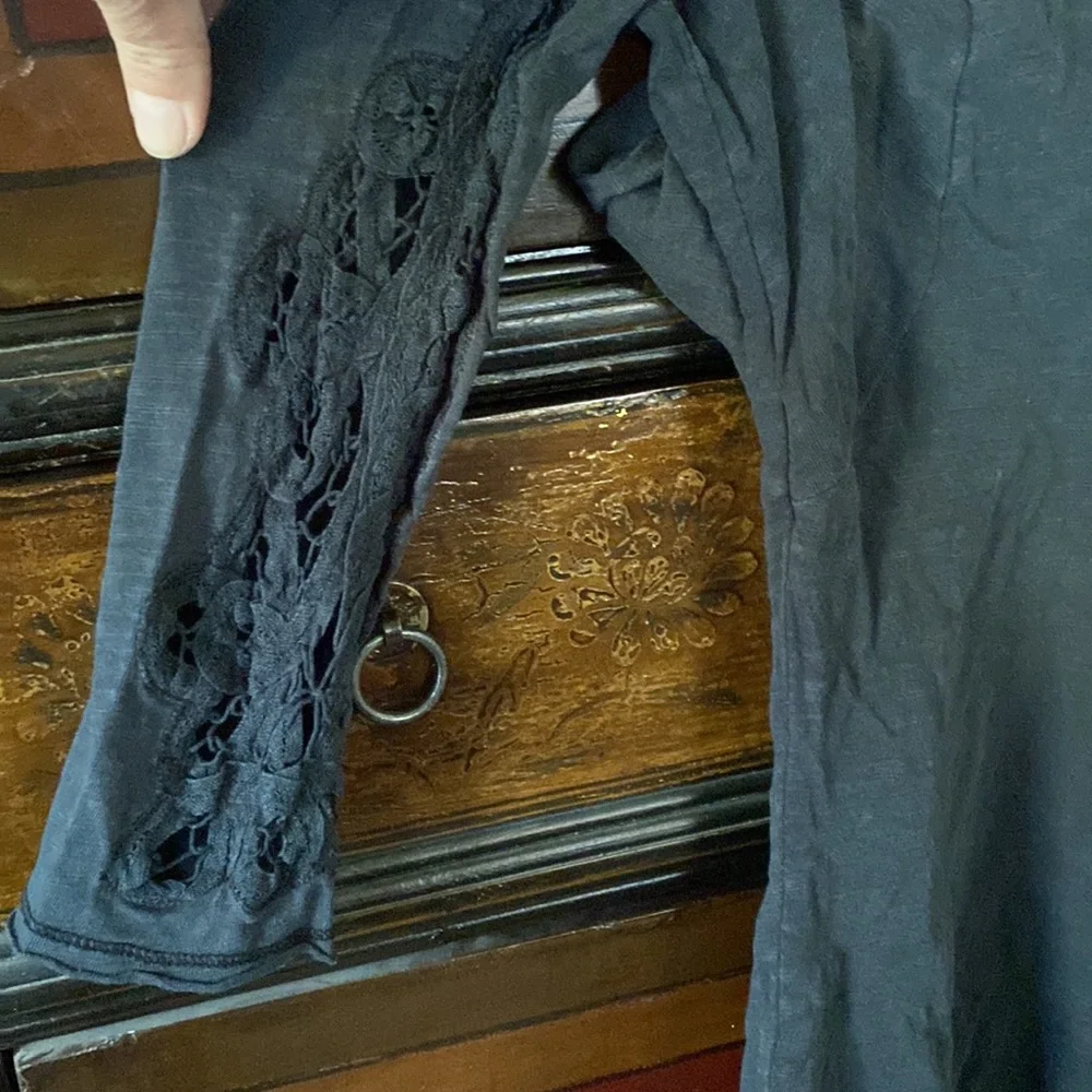 Beautiful Roxy Top🏄🏽♀️ - Picture 4 of 5